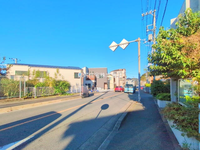 G00336275 神奈川県鎌倉市大町２丁目 新築一戸建て 6180万円 土地面積115.07m² (約34.80坪) 建物面積101.05m² (約30.56坪) 間取り４ＬＤＫ 築年月2024年07月(築１年以内)【外観3】