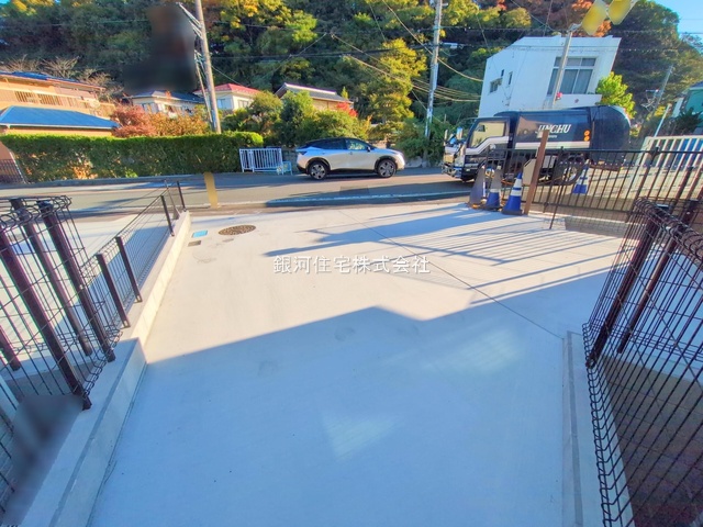 G00336275 神奈川県鎌倉市大町２丁目 新築一戸建て 6180万円 土地面積115.07m² (約34.80坪) 建物面積101.05m² (約30.56坪) 間取り４ＬＤＫ 築年月2024年07月(築１年以内)【外観12】