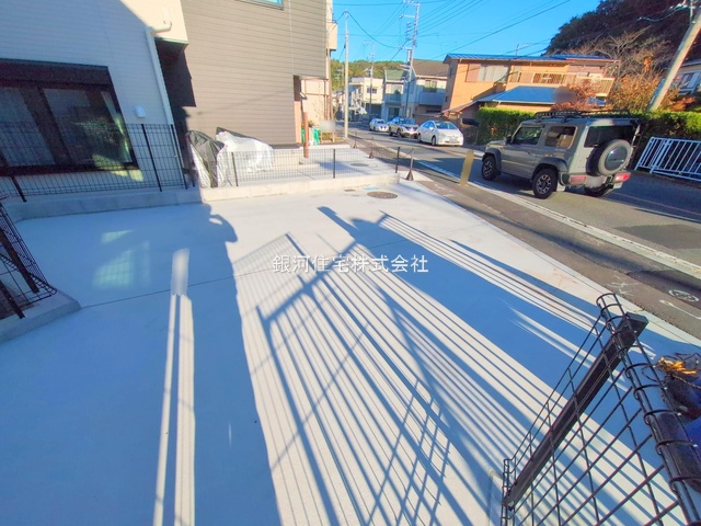 G00336275 神奈川県鎌倉市大町２丁目 新築一戸建て 6180万円 土地面積115.07m² (約34.80坪) 建物面積101.05m² (約30.56坪) 間取り４ＬＤＫ 築年月2024年07月(築１年以内)【外観14】