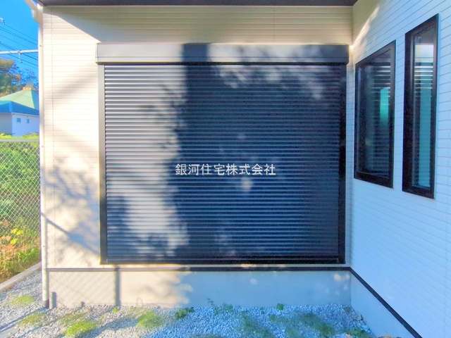 G00336275 神奈川県鎌倉市大町２丁目 新築一戸建て 6180万円 土地面積115.07m² (約34.80坪) 建物面積101.05m² (約30.56坪) 間取り４ＬＤＫ 築年月2024年07月(築１年以内)【外観18】