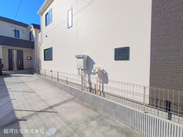 G00351148 千葉県市川市本北方２丁目 新築一戸建て 3790万円 土地面積115.88m² (約35.05坪) 建物面積97.29m² (約29.43坪) 間取り４ＬＤＫ 築年月2024年10月(築１年以内)【外観4】