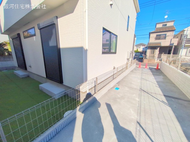 G00351148 千葉県市川市本北方２丁目 新築一戸建て 3790万円 土地面積115.88m² (約35.05坪) 建物面積97.29m² (約29.43坪) 間取り４ＬＤＫ 築年月2024年10月(築１年以内)【外観6】