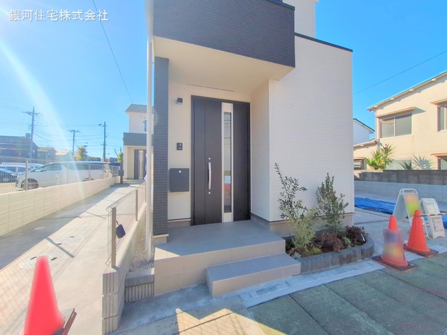 G00351148 千葉県市川市本北方２丁目 新築一戸建て 3790万円 土地面積115.88m² (約35.05坪) 建物面積97.29m² (約29.43坪) 間取り４ＬＤＫ 築年月2024年10月(築１年以内)【外観8】