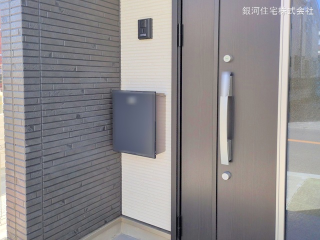G00351148 千葉県市川市本北方２丁目 新築一戸建て 3790万円 土地面積115.88m² (約35.05坪) 建物面積97.29m² (約29.43坪) 間取り４ＬＤＫ 築年月2024年10月(築１年以内)【外観9】