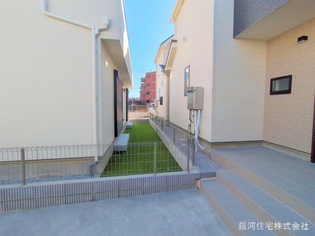 G00351148 千葉県市川市本北方２丁目 新築一戸建て 3790万円 土地面積115.88m² (約35.05坪) 建物面積97.29m² (約29.43坪) 間取り４ＬＤＫ 築年月2024年10月(築１年以内)【外観15】