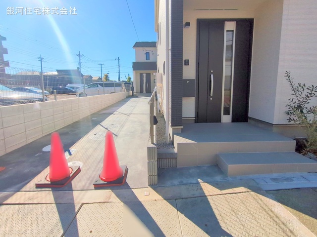 G00351148 千葉県市川市本北方２丁目 新築一戸建て 3790万円 土地面積115.88m² (約35.05坪) 建物面積97.29m² (約29.43坪) 間取り４ＬＤＫ 築年月2024年10月(築１年以内)【外観18】