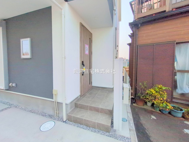 G00354133 神奈川県相模原市南区双葉１丁目 新築一戸建て 2650万円 土地面積81.90m² (約24.77坪) 建物面積81.14m² (約24.54坪) 間取り３ＬＤＫ 築年月2025年03月(築１年以内)【外観6】