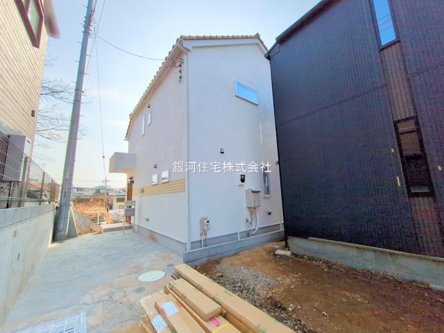 G00357324 東京都町田市相原町 新築一戸建て 4180万円 土地面積142.40m² (約43.07坪) 建物面積100.79m² (約30.48坪) 間取り4LDK 築年月2025年03月(築1年以内)