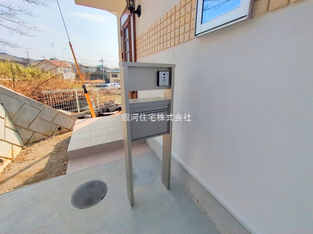 G00357324 東京都町田市相原町 新築一戸建て 4180万円 土地面積142.40m² (約43.07坪) 建物面積100.79m² (約30.48坪) 間取り４ＬＤＫ 築年月2025年03月(築１年以内)【外観17】