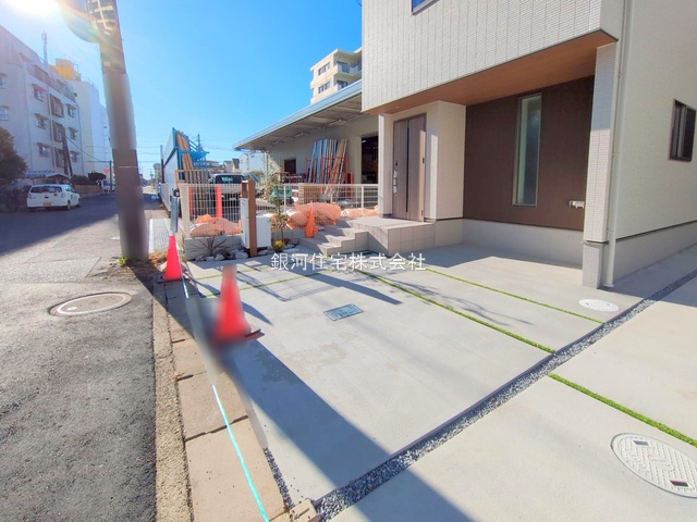 G00357538 千葉県市川市新浜１丁目 中古一戸建て 5490万円 土地面積66.12m² (約20.00坪) 建物面積102.79m² (約31.09坪) 間取り３ＬＤＫ 築年月2024年12月(築1年)【外観5】