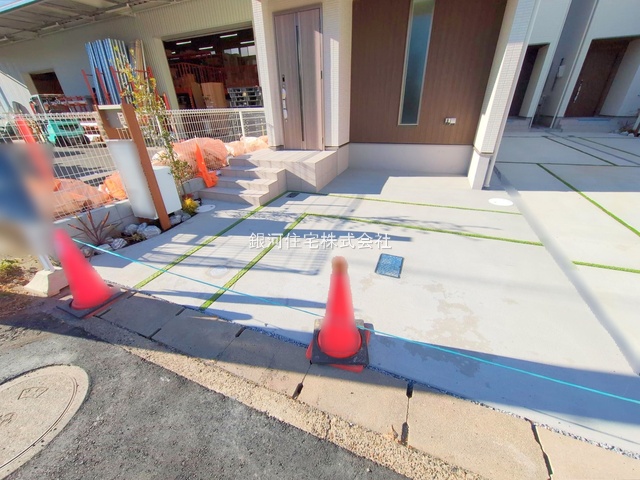 G00357538 千葉県市川市新浜１丁目 中古一戸建て 5490万円 土地面積66.12m² (約20.00坪) 建物面積102.79m² (約31.09坪) 間取り３ＬＤＫ 築年月2024年12月(築1年)【外観7】