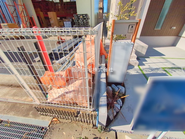 G00357538 千葉県市川市新浜１丁目 中古一戸建て 5490万円 土地面積66.12m² (約20.00坪) 建物面積102.79m² (約31.09坪) 間取り３ＬＤＫ 築年月2024年12月(築1年)【外観12】