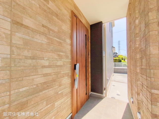 G00358290 神奈川県横浜市青葉区あかね台１丁目 新築一戸建て 6880万円 土地面積146.91m² (約44.44坪) 建物面積101.14m² (約30.59坪) 間取り４ＬＤＫ 築年月2025年04月(築１年以内)【外観6】