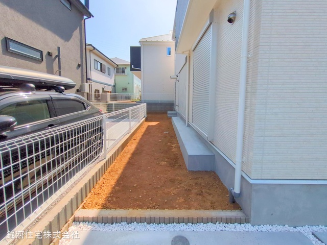 G00358290 神奈川県横浜市青葉区あかね台１丁目 新築一戸建て 6880万円 土地面積146.91m² (約44.44坪) 建物面積101.14m² (約30.59坪) 間取り４ＬＤＫ 築年月2025年04月(築１年以内)【外観10】