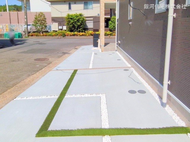 G00358290 神奈川県横浜市青葉区あかね台１丁目 新築一戸建て 6880万円 土地面積146.91m² (約44.44坪) 建物面積101.14m² (約30.59坪) 間取り４ＬＤＫ 築年月2025年04月(築１年以内)【外観16】