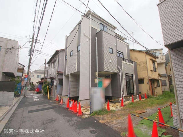 G00359266 東京都北区神谷３丁目 新築一戸建て 8280万円 土地面積71.37m² (約21.58坪) 建物面積115.37m² (約34.89坪) 間取り４ＬＤＫ 築年月2024年10月(築１年以内)【外観6】