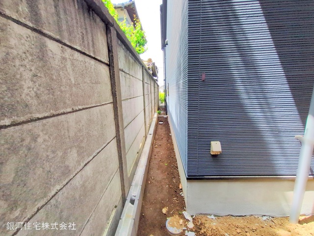 G00360268 東京都町田市鶴川４丁目 新築一戸建て 4780万円 土地面積120.97m² (約36.59坪) 建物面積101.64m² (約30.74坪) 築年月2025年05月(築１年以内)【外観4】