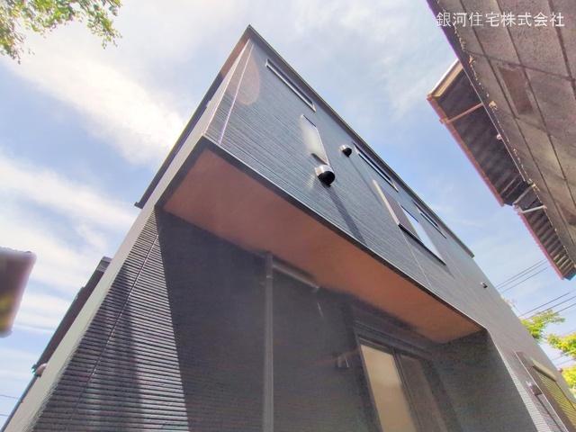 G00360268 東京都町田市鶴川４丁目 新築一戸建て 4780万円 土地面積120.97m² (約36.59坪) 建物面積101.64m² (約30.74坪) 築年月2025年05月(築１年以内)【外観5】