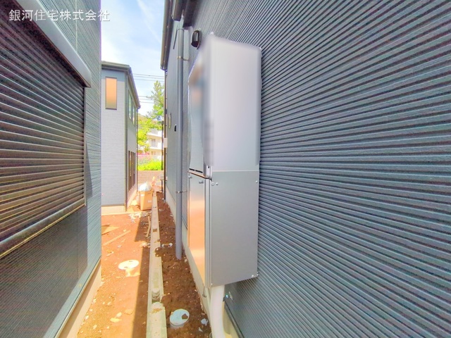 G00360268 東京都町田市鶴川４丁目 新築一戸建て 4780万円 土地面積120.97m² (約36.59坪) 建物面積101.64m² (約30.74坪) 築年月2025年05月(築１年以内)【外観8】