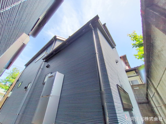 G00360268 東京都町田市鶴川４丁目 新築一戸建て 4780万円 土地面積120.97m² (約36.59坪) 建物面積101.64m² (約30.74坪) 築年月2025年05月(築１年以内)【外観9】