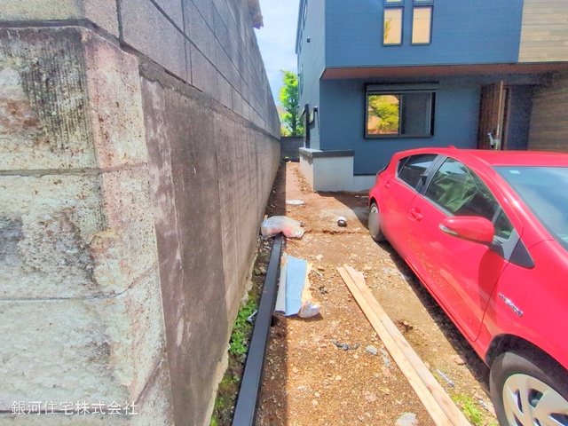 G00360268 東京都町田市鶴川４丁目 新築一戸建て 4780万円 土地面積120.97m² (約36.59坪) 建物面積101.64m² (約30.74坪) 築年月2025年05月(築１年以内)【外観15】