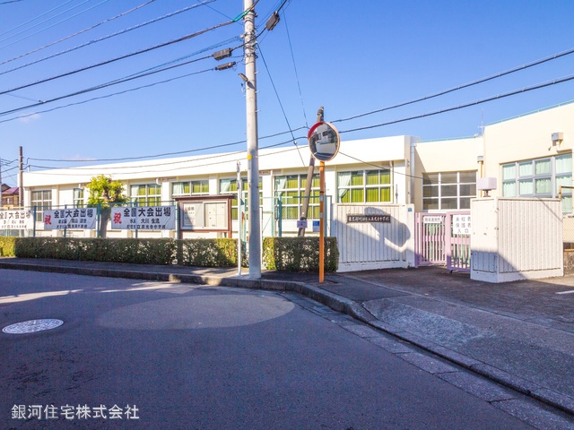 G00360268 東京都町田市鶴川４丁目 新築一戸建て 4780万円 土地面積120.97m² (約36.59坪) 建物面積101.64m² (約30.74坪) 築年月2025年05月(築１年以内)【周辺環境】町田市立真光寺中学校