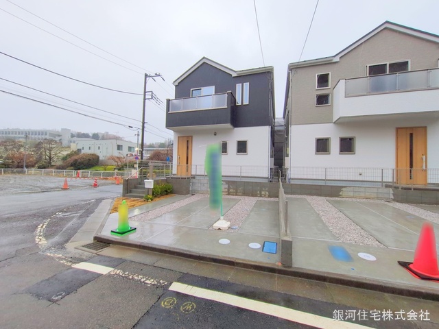 G00360407 東京都八王子市鑓水２丁目 新築一戸建て 4499万円 土地面積121.47m² (約36.74坪) 建物面積97.02m² (約29.34坪) 間取り４ＬＤＫ 築年月2025年04月【外観2】