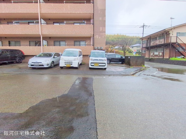 G00360407 東京都八王子市鑓水２丁目 新築一戸建て 4499万円 土地面積121.47m² (約36.74坪) 建物面積97.02m² (約29.34坪) 間取り４ＬＤＫ 築年月2025年04月【外観5】