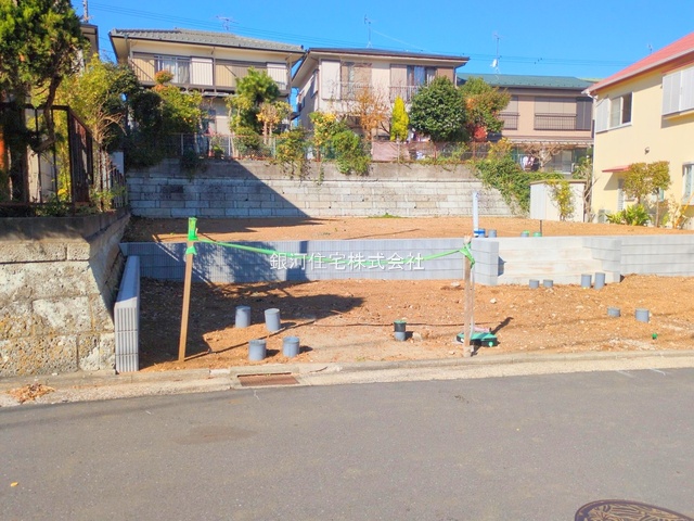 G00360494 神奈川県横須賀市湘南鷹取１丁目 新築一戸建て 4690万円 土地面積142.99m² (約43.25坪) 建物面積97.20m² (約29.40坪) 間取り３ＬＤＫ 築年月2025年10月【外観11】