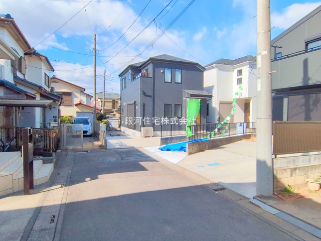 G00360602 埼玉県上尾市大字瓦葺 新築一戸建て 2790万円 土地面積124.06m² (約37.52坪) 建物面積98.33m² (約29.74坪) 間取り４ＬＤＫ 築年月2025年02月(築１年以内)【外観3】