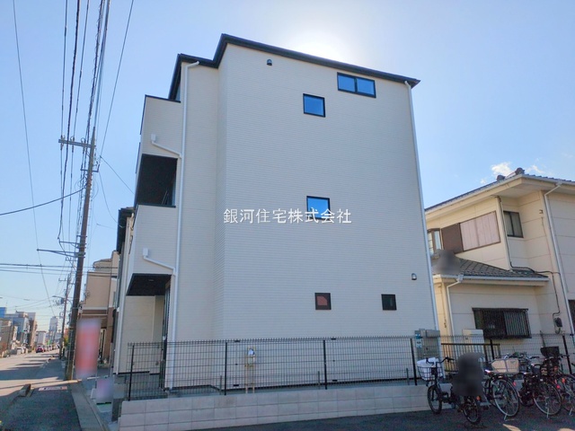 G00362977 埼玉県川口市上青木２丁目 新築一戸建て 3498万円 土地面積61.63m² (約18.64坪) 建物面積112.82m² (約34.12坪) 間取り４ＬＤＫ 築年月2025年01月(築１年以内)【外観9】
