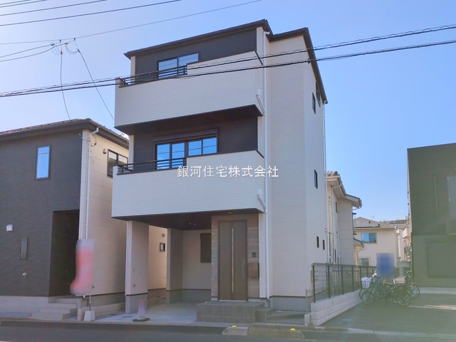 G00362977 埼玉県川口市上青木２丁目 新築一戸建て 3498万円 土地面積61.63m² (約18.64坪) 建物面積112.82m² (約34.12坪) 間取り４ＬＤＫ 築年月2025年01月(築１年以内)【外観10】