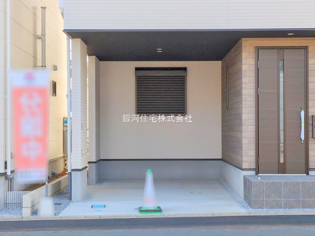 G00362977 埼玉県川口市上青木２丁目 新築一戸建て 3498万円 土地面積61.63m² (約18.64坪) 建物面積112.82m² (約34.12坪) 間取り４ＬＤＫ 築年月2025年01月(築１年以内)【外観13】