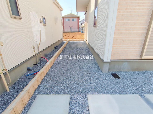 G00363897 埼玉県上尾市大字瓦葺 新築一戸建て 2799万円 土地面積120.06m² (約36.31坪) 建物面積95.22m² (約28.80坪) 間取り４ＬＤＫ 築年月2025年03月(築１年以内)【外観8】