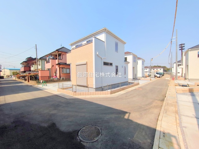 G00363899 埼玉県上尾市大字瓦葺 新築一戸建て 3199万円 土地面積120.11m² (約36.33坪) 建物面積95.22m² (約28.80坪) 間取り４ＬＤＫ 築年月2025年03月(築１年以内)【外観3】