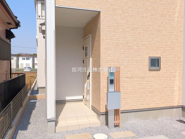 G00363899 埼玉県上尾市大字瓦葺 新築一戸建て 3199万円 土地面積120.11m² (約36.33坪) 建物面積95.22m² (約28.80坪) 間取り４ＬＤＫ 築年月2025年03月(築１年以内)【外観9】