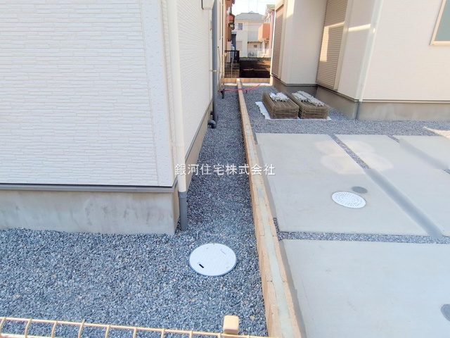 G00363899 埼玉県上尾市大字瓦葺 新築一戸建て 3199万円 土地面積120.11m² (約36.33坪) 建物面積95.22m² (約28.80坪) 間取り４ＬＤＫ 築年月2025年03月(築１年以内)【外観11】