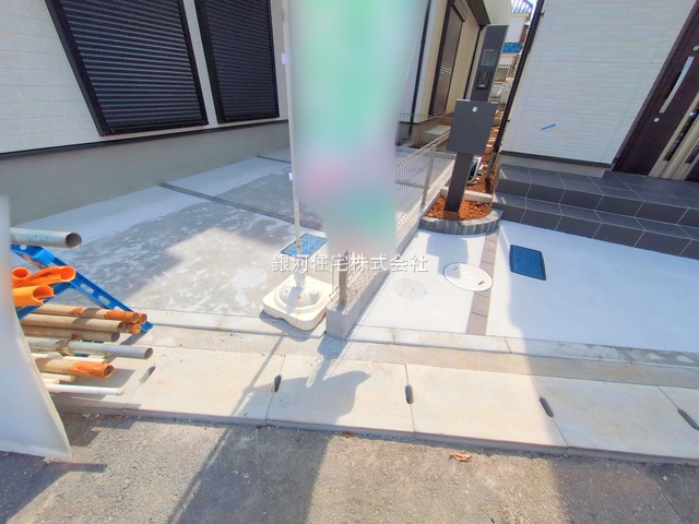 G00364088 千葉県市川市大和田４丁目 新築一戸建て 4590万円 土地面積64.56m² (約19.52坪) 建物面積102.87m² (約31.11坪) 築年月2025年04月(築１年以内)【外観5】