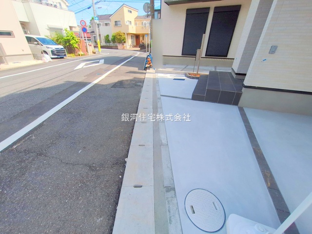 G00364088 千葉県市川市大和田４丁目 新築一戸建て 4590万円 土地面積64.56m² (約19.52坪) 建物面積102.87m² (約31.11坪) 築年月2025年04月(築１年以内)【外観8】