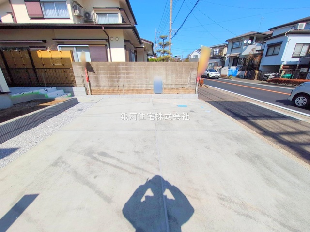 G00364862 神奈川県海老名市国分寺台１丁目 新築一戸建て 4149万円 土地面積118.46m² (約35.83坪) 建物面積95.92m² (約29.01坪) 築年月2025年01月(築１年以内)【外観10】
