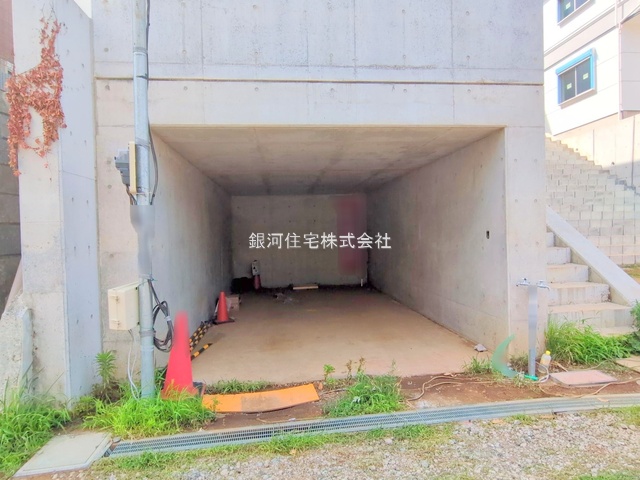 G00366505 神奈川県横浜市港南区東永谷３丁目 新築一戸建て 4080万円 土地面積109.07m² (約32.99坪) 建物面積122.62m² (約37.09坪) 間取り４ＬＤＫ 築年月2025年07月(築１年以内)【外観6】