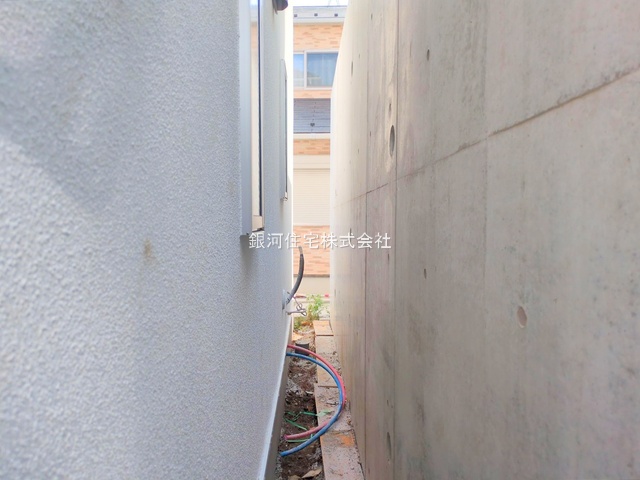 G00366505 神奈川県横浜市港南区東永谷３丁目 新築一戸建て 4080万円 土地面積109.07m² (約32.99坪) 建物面積122.62m² (約37.09坪) 間取り４ＬＤＫ 築年月2025年07月(築１年以内)【外観8】