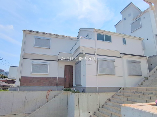 G00366505 神奈川県横浜市港南区東永谷３丁目 新築一戸建て 4080万円 土地面積109.07m² (約32.99坪) 建物面積122.62m² (約37.09坪) 間取り４ＬＤＫ 築年月2025年07月(築１年以内)【外観16】