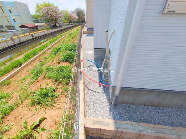 G00366869 埼玉県上尾市大字瓦葺 新築一戸建て 3199万円 土地面積122.66m² (約37.10坪) 建物面積99.37m² (約30.05坪) 間取り４ＬＤＫ 築年月2025年04月(築１年以内)【外観8】