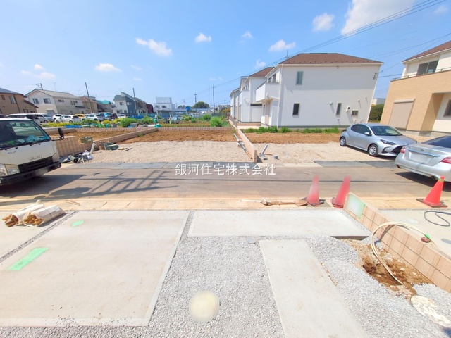 G00366869 埼玉県上尾市大字瓦葺 新築一戸建て 3199万円 土地面積122.66m² (約37.10坪) 建物面積99.37m² (約30.05坪) 間取り４ＬＤＫ 築年月2025年04月(築１年以内)【外観10】