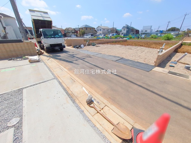 G00366869 埼玉県上尾市大字瓦葺 新築一戸建て 3199万円 土地面積122.66m² (約37.10坪) 建物面積99.37m² (約30.05坪) 間取り４ＬＤＫ 築年月2025年04月(築１年以内)【外観12】