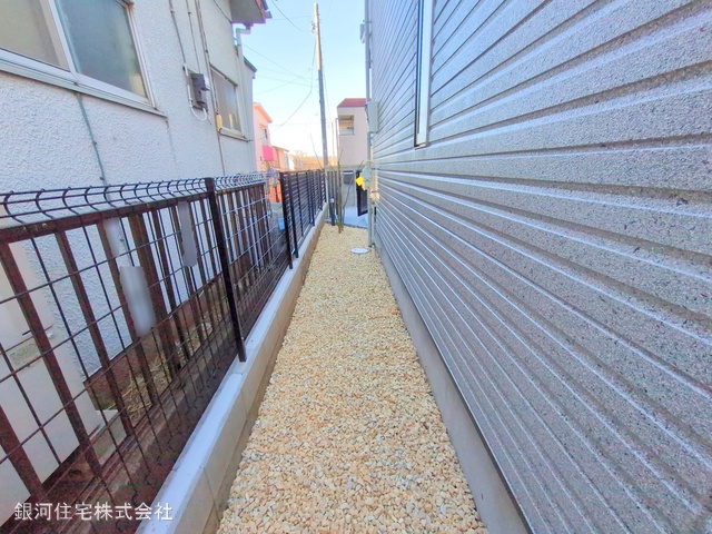 G00367757 東京都羽村市神明台２丁目 新築一戸建て 7990万円 土地面積230.54m² (約69.73坪) 建物面積151.28m² (約45.76坪) 間取り５ＬＤＫ 築年月2024年12月(築１年以内)【外観10】