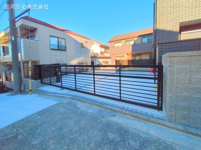 G00367757 東京都羽村市神明台２丁目 新築一戸建て 7990万円 土地面積230.54m² (約69.73坪) 建物面積151.28m² (約45.76坪) 間取り５ＬＤＫ 築年月2024年12月(築１年以内)【外観15】