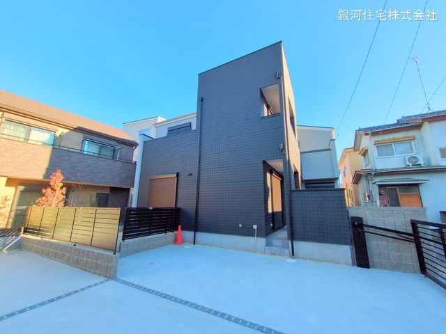 G00367757 東京都羽村市神明台２丁目 新築一戸建て 7990万円 土地面積230.54m² (約69.73坪) 建物面積151.28m² (約45.76坪) 間取り５ＬＤＫ 築年月2024年12月(築１年以内)【外観17】