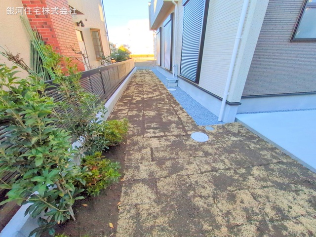 G00367808 東京都青梅市新町１丁目 新築一戸建て 3580万円 土地面積120.44m² (約36.43坪) 建物面積95.52m² (約28.89坪) 間取り４ＬＤＫ 築年月2025年01月(築１年以内)【外観4】